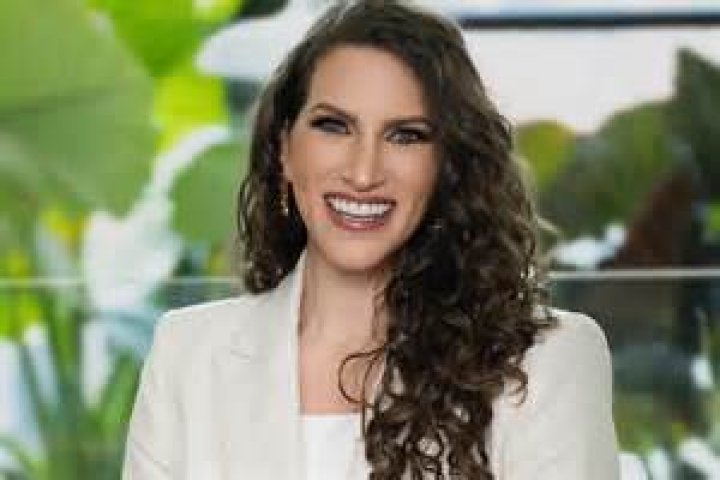 Who is Kathryn Ireland Dating Now