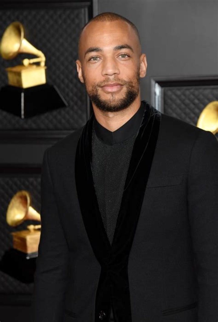 Who is Kendrick Sampson Dating Now
