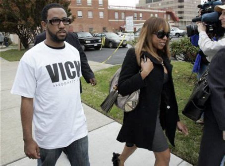 Who is Kijafa Frink Dating Now?