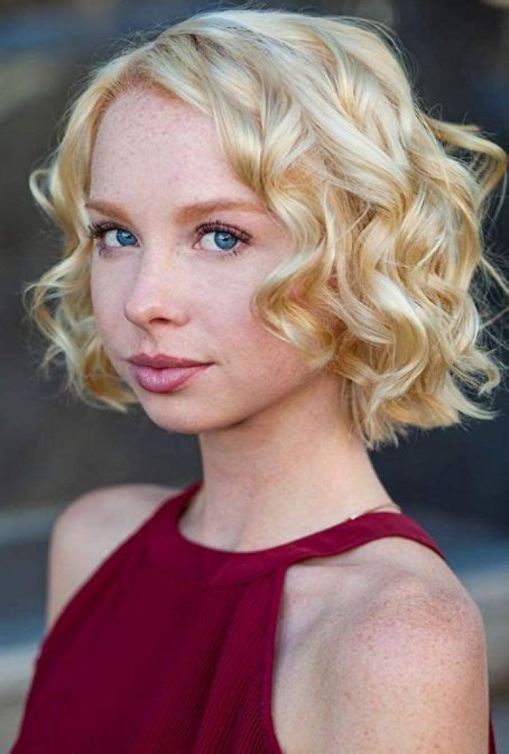 Who is Kirby Johnson Dating Now