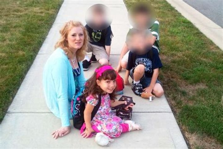 Who is Kristine FamilyFunPack Dating Now?