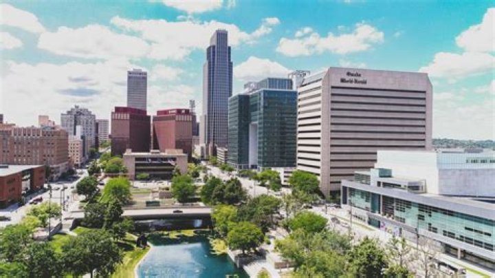 Who is Kristine Leahy Dating Now