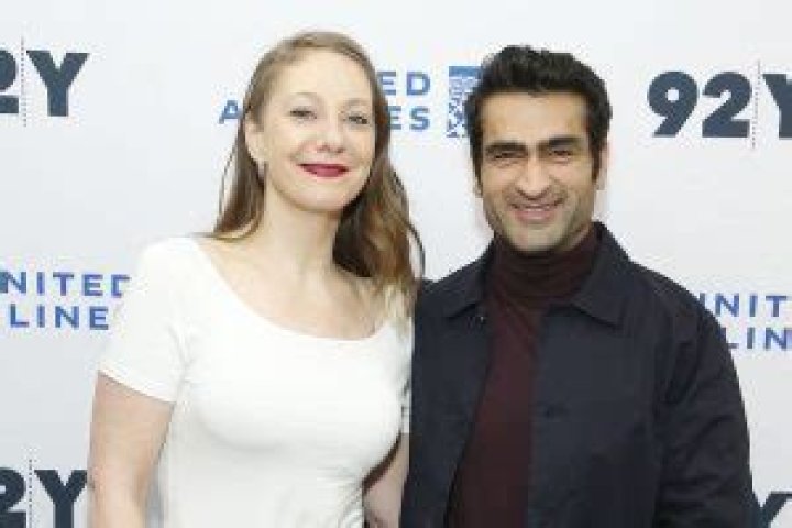 Who is Kumail Nanjiani Dating Now?