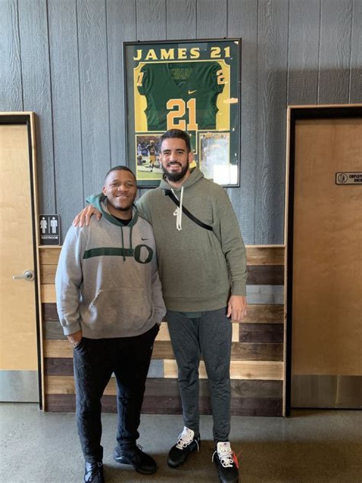 Who is LaMichael James Dating Now