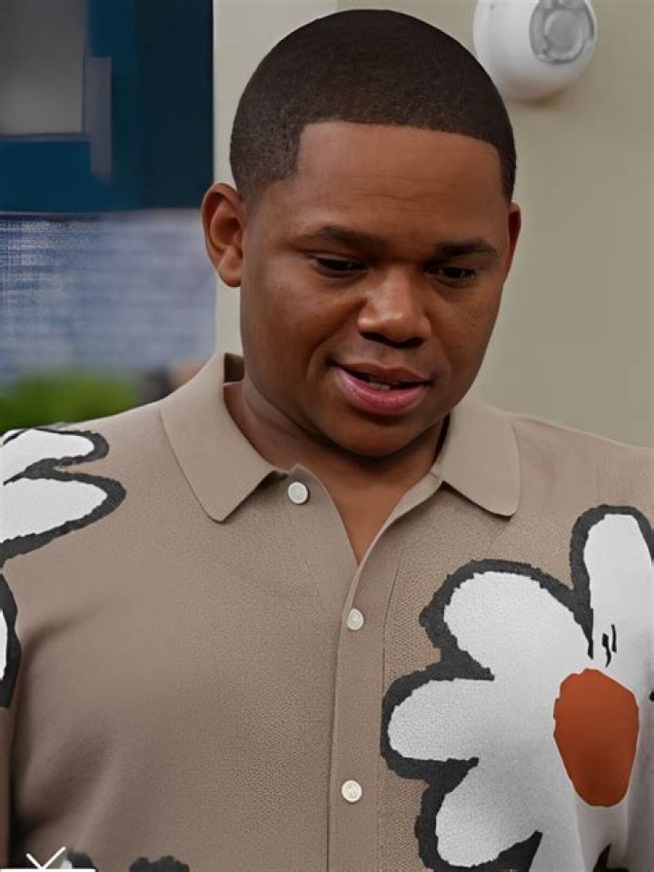 Who is Larramie Shaw Dating Now?