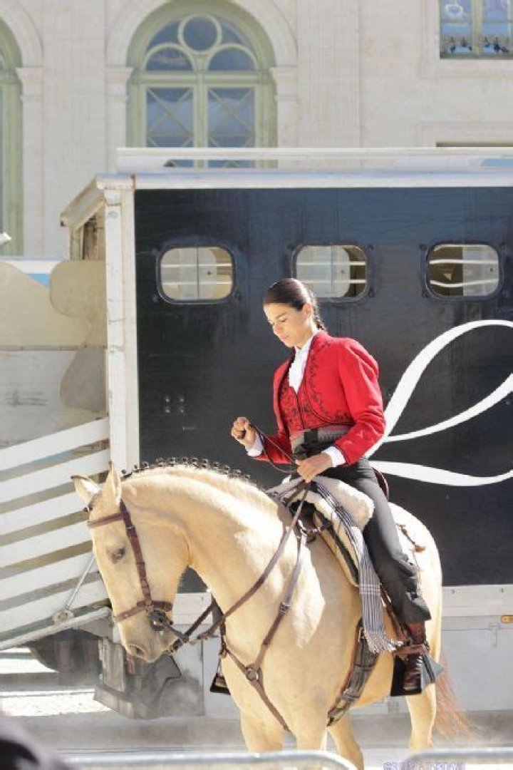 Who is Lea Vicens Dating Now?