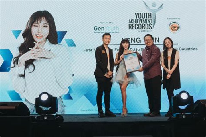 Who is Leng Yein Dating Now?