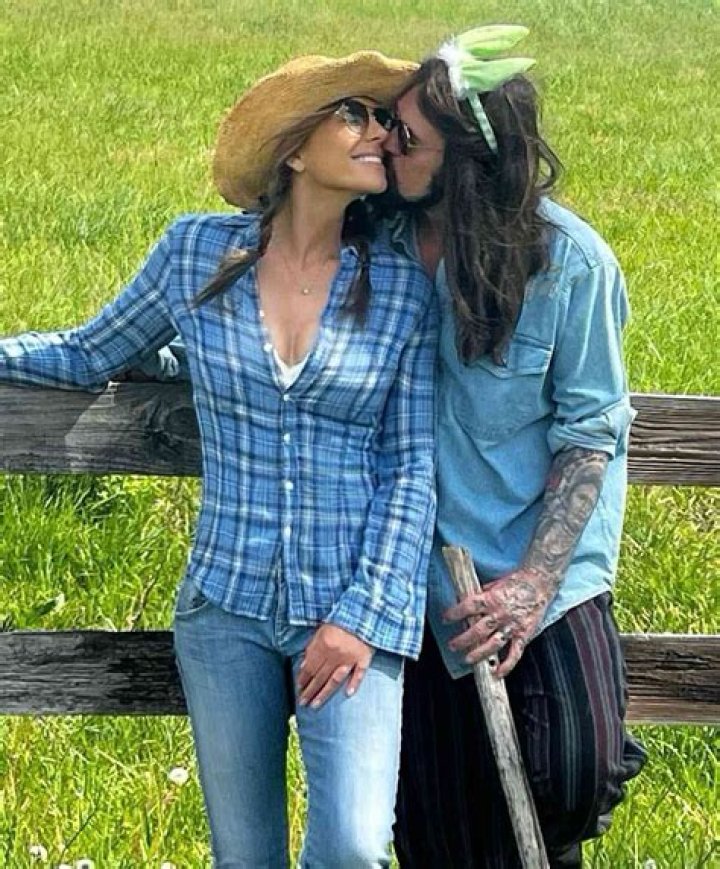 Who is Liz Besanson Dating Now?