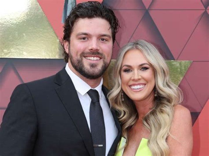 Who is Lyndsay Patricia Dating Now?