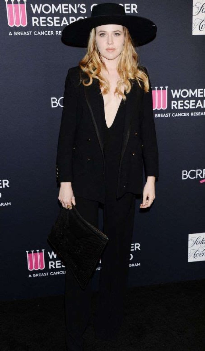 Who is Majandra Delfino Dating Now