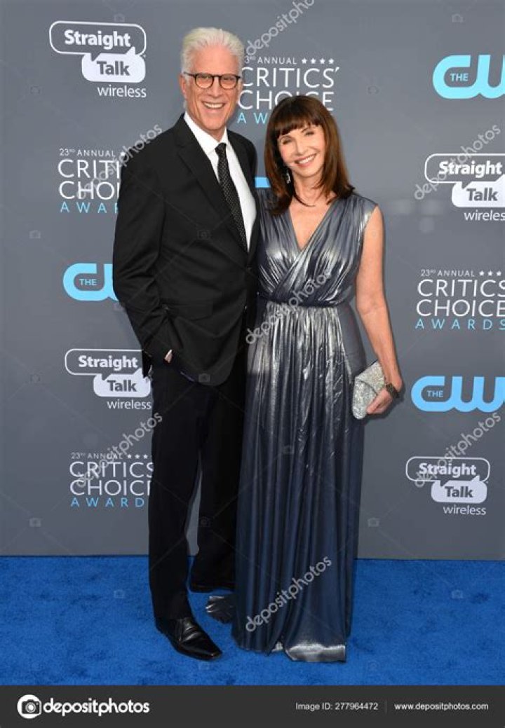 Who is Mary Steenburgen Dating Now