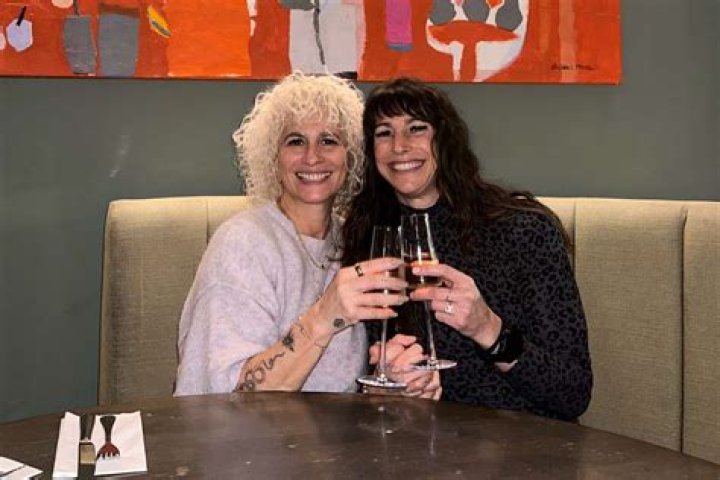 Who is Melanie Hill Dating Now?