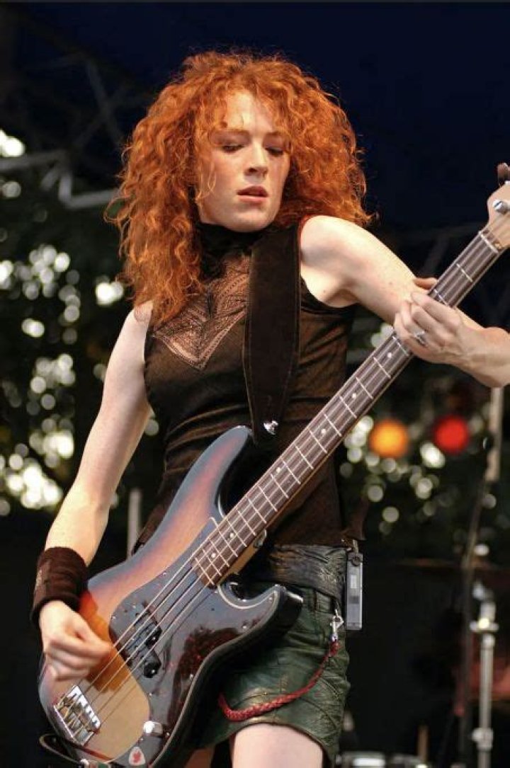 Who is Melissa Auf der Maur Dating Now?