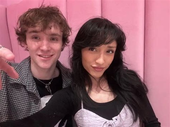 Who is Mia Xitlali Dating Now?