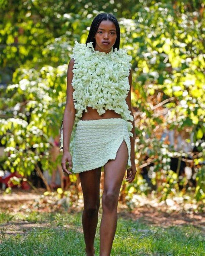 Who is Mike Amiri Dating Now?