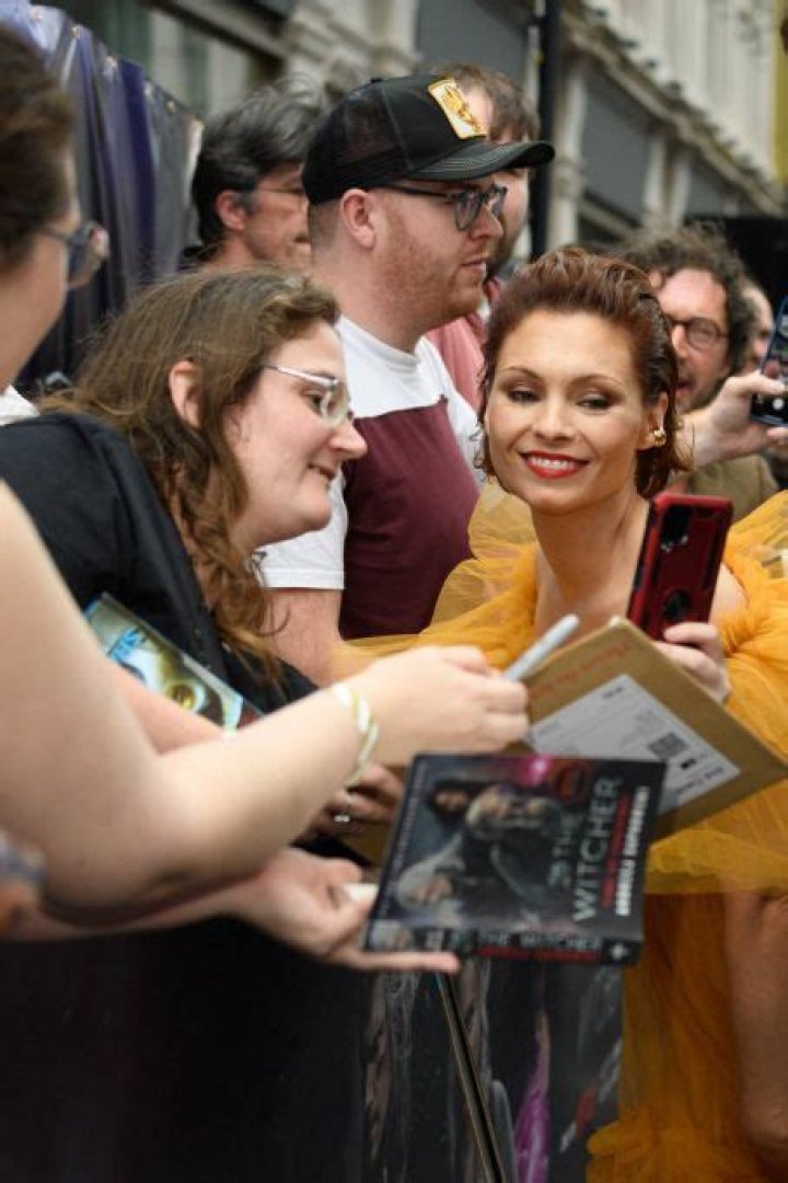 Who is MyAnna Buring Dating Now