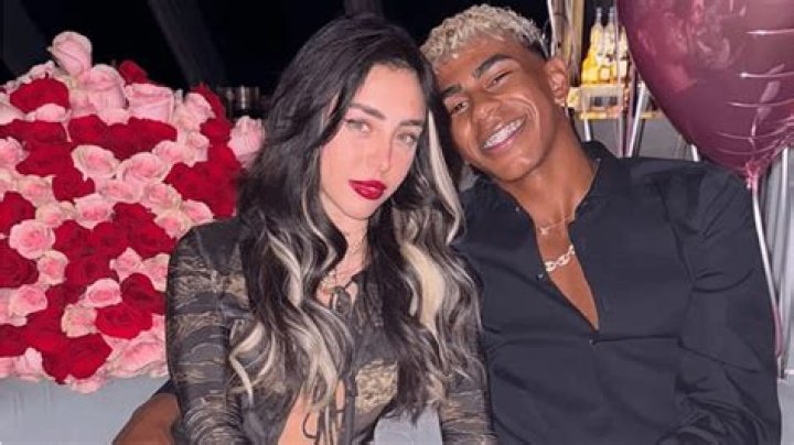 Who is Nicky Jam Dating Now