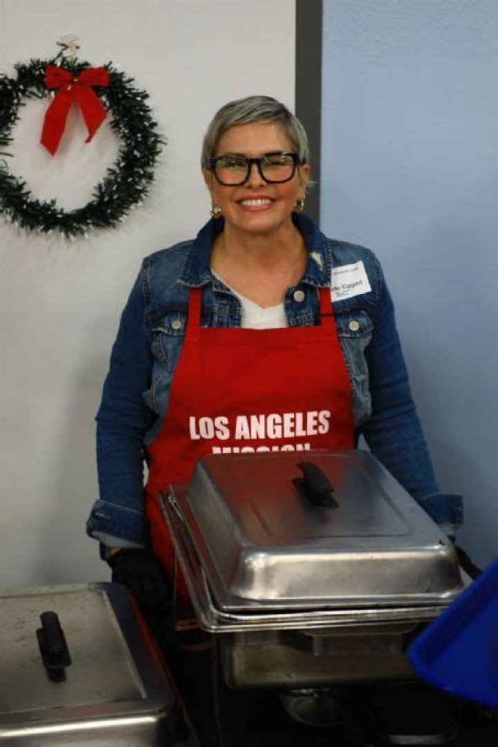 Who is Nicole Eggert Dating Now