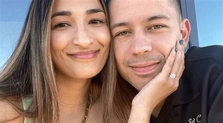 Who is Noel Miller Dating Now?