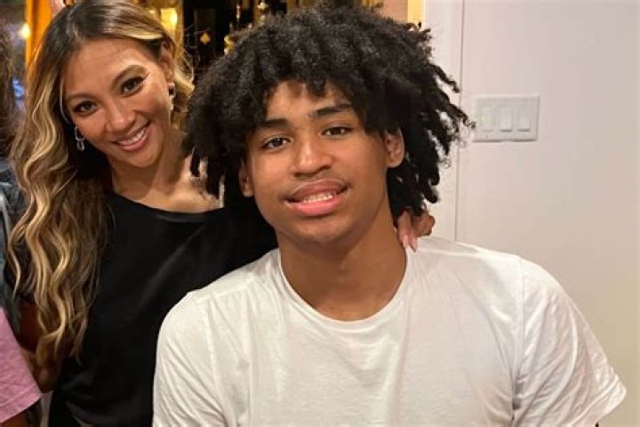 Who is Octavio Pizano Dating Now?