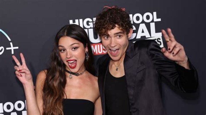 Who is Olivia Sohlen Dating Now?