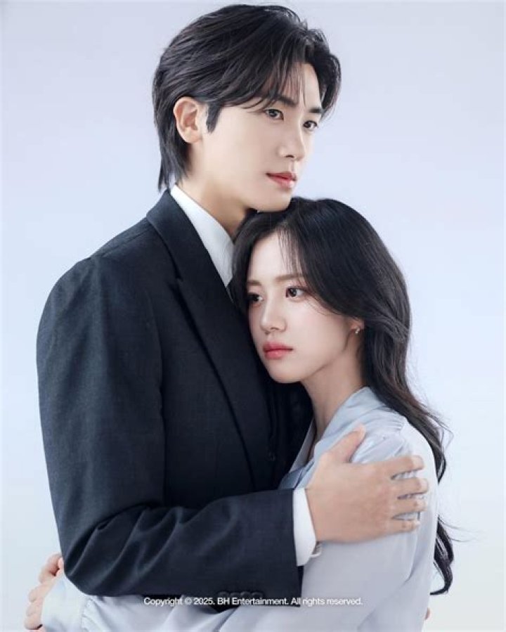 Who is Park Jung-hwa Dating Now?