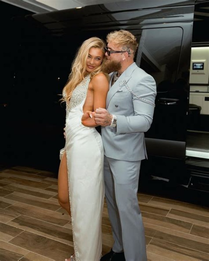 Who is Paul DeJong Dating Now