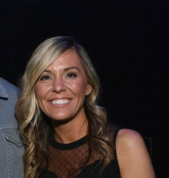 Who is Rhett Akins Dating Now?