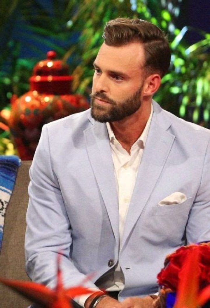 Who is Robby Hayes Dating Now