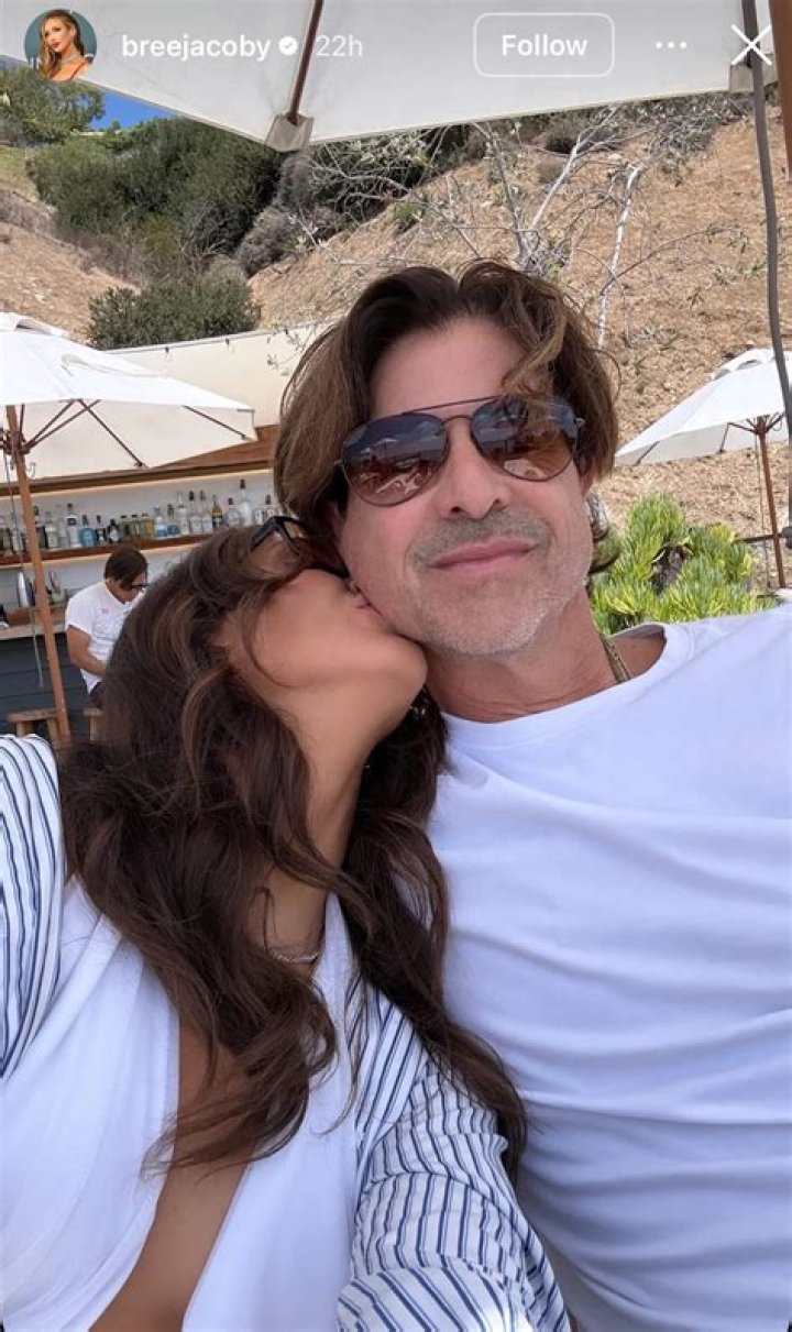 Who is Roger Allam Dating Now