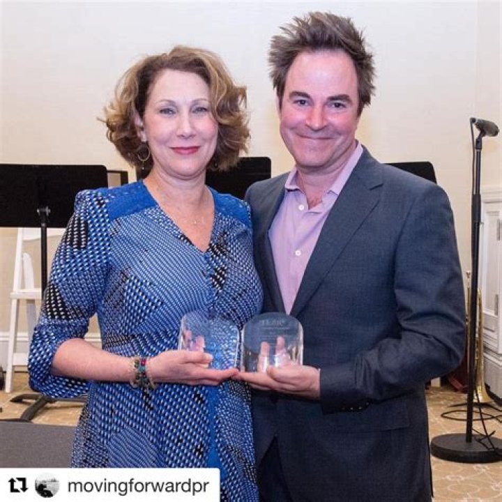 Who is Roger Bart Dating Now