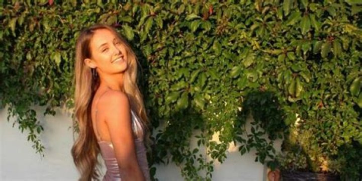 Who is Rosie Lewis Dating Now