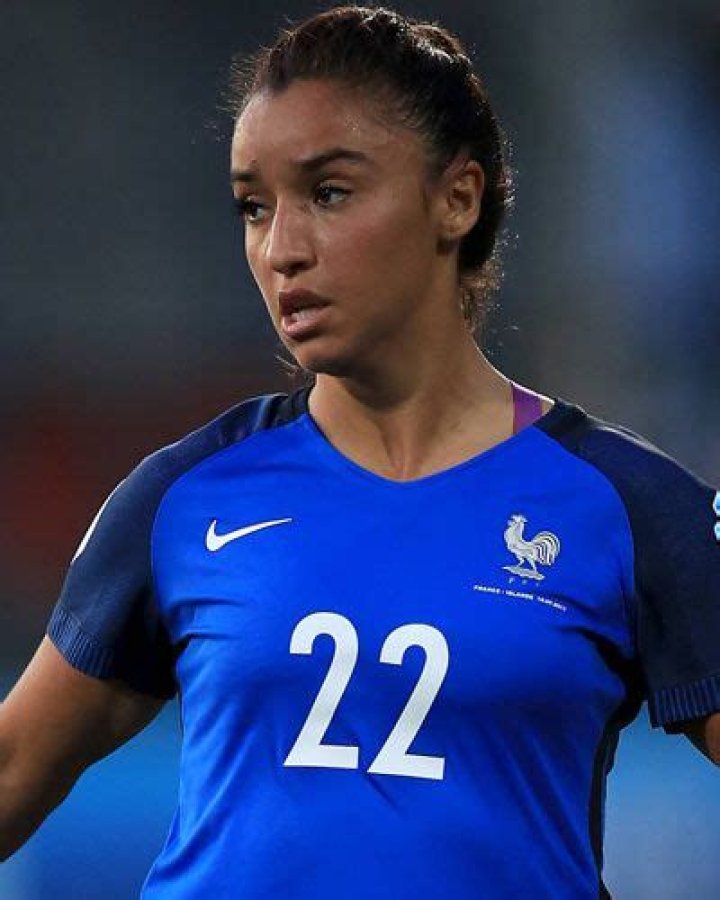 Who is Sakina Karchaoui Dating Now