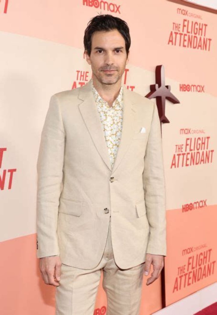 Who is Santiago Cabrera Dating Now