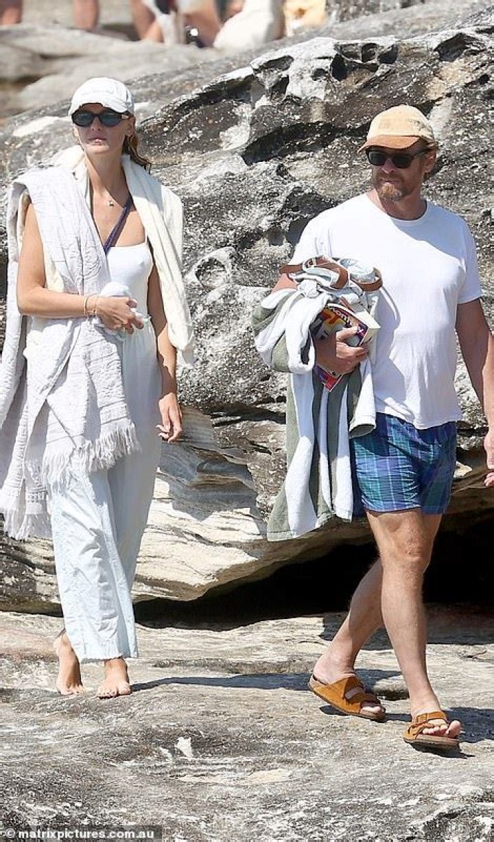Who is Simon Baker Dating Now
