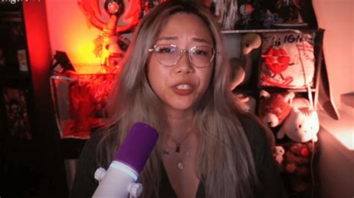 Who is Stella Chung Dating Now?