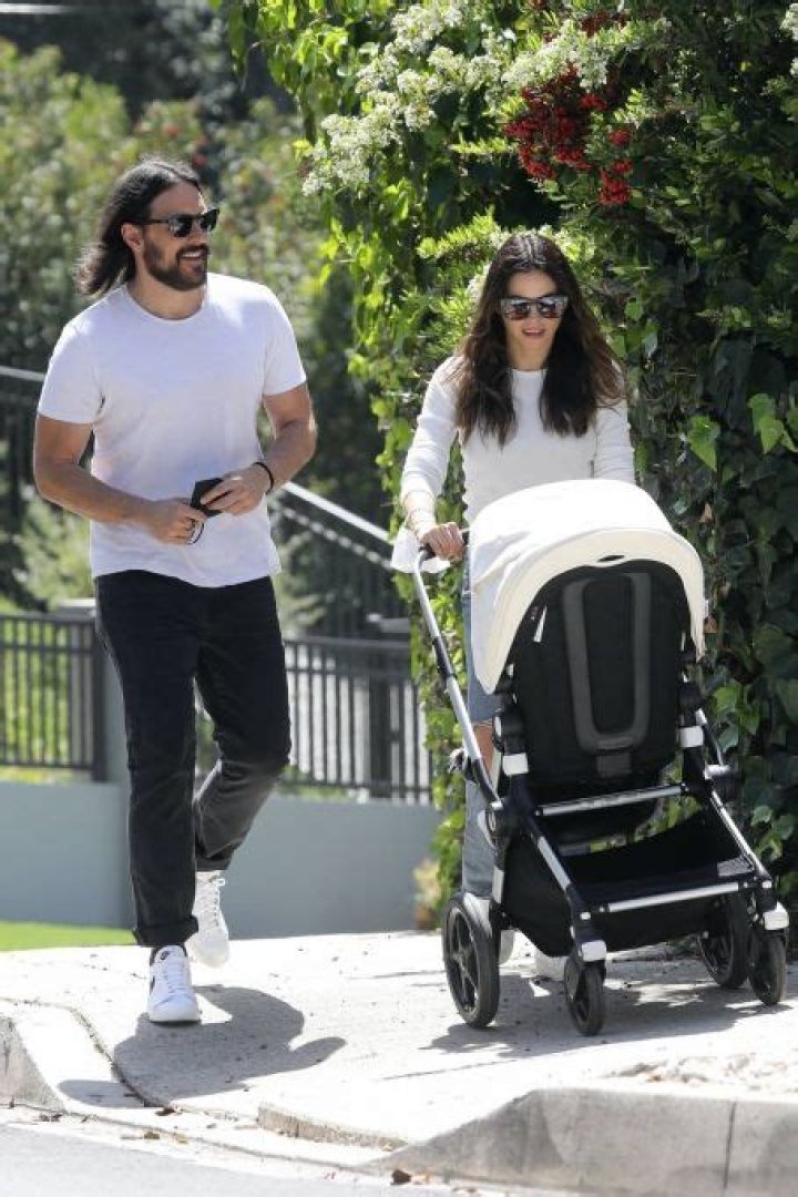 Who is Steve Kazee Dating Now