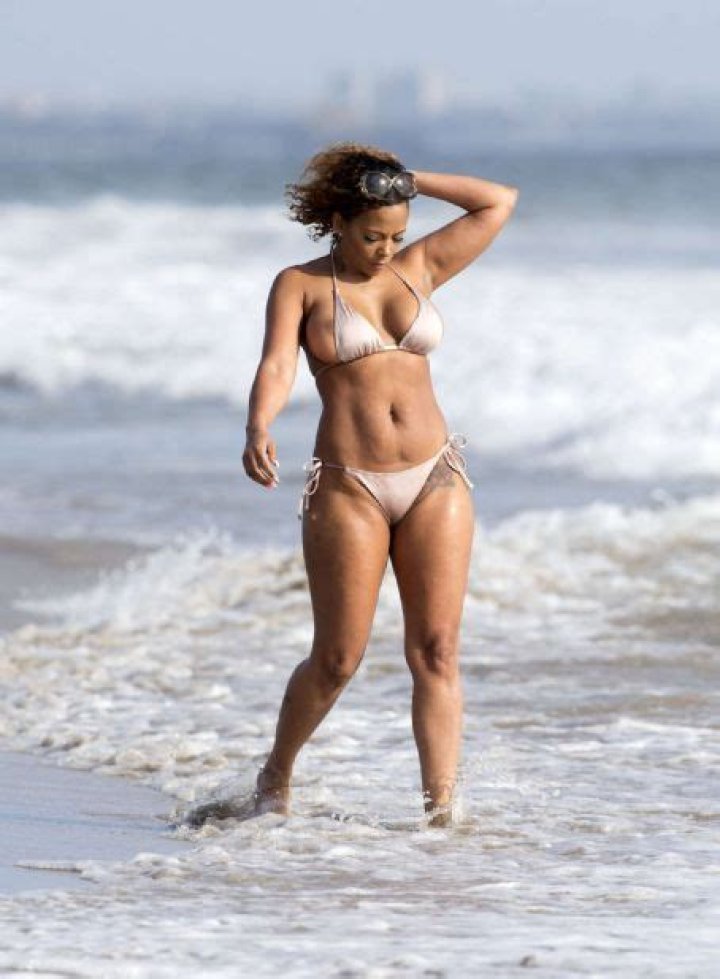 Who is Sundy Carter Dating Now