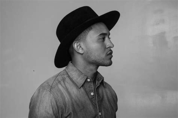 Who is Tahj Mowry Dating Now