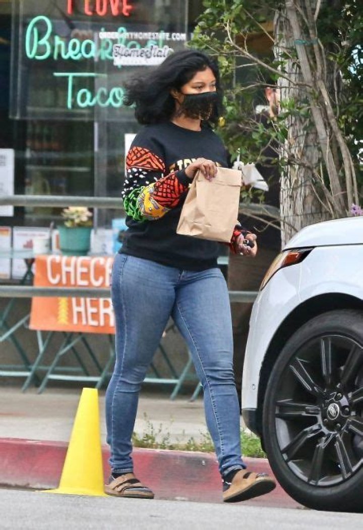 Who is Taylor Simone Ledward Dating Now