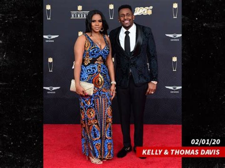 Who is Thomas Davis Dating Now