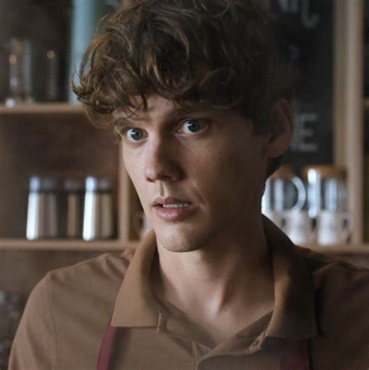 Who is Tyler Nixon Dating Now?