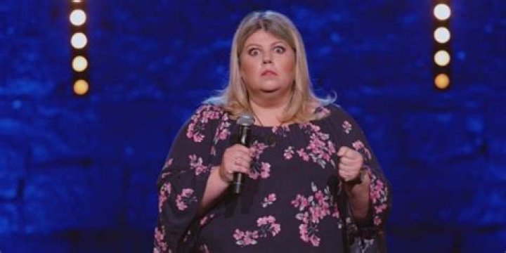 Who is Urzila Carlson Dating Now?