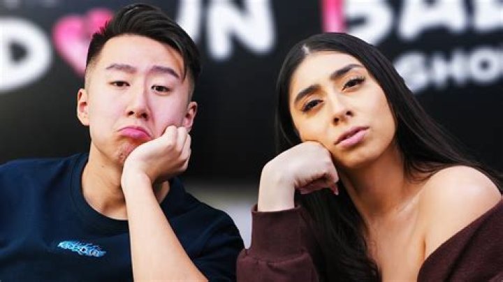 Who is Violet Ell Dating Now?