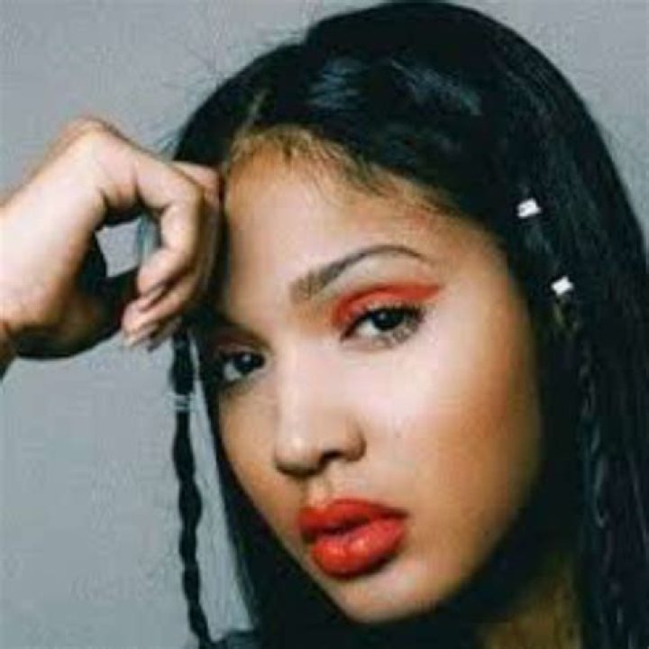 Who is Yaris Sanchez Dating Now